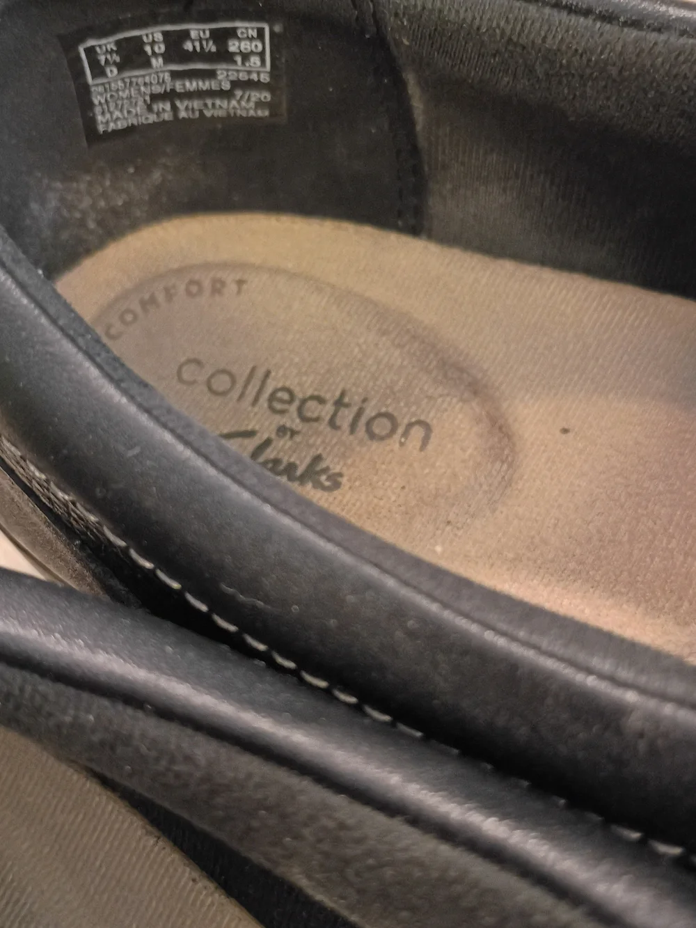 Clarks Cora Giny Black Leather Zip Loafers Women's Size 10